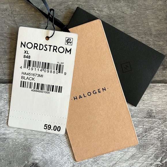 Classy matte black blouse - Picture 7 of 7